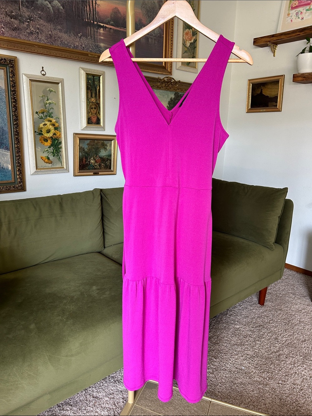 BNWOT! Banana Republic Sleeveless V-Neck Midi Dress in Fuchsia